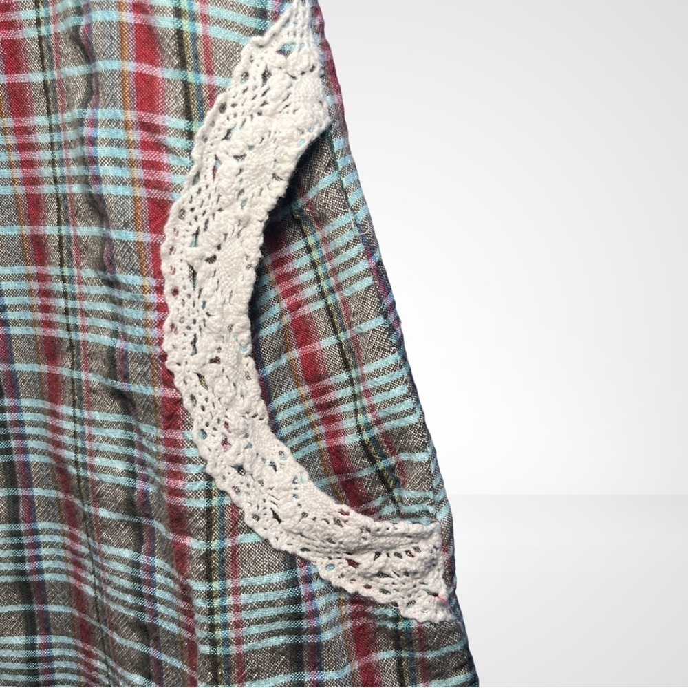 Plaid shirt/tunic with lace detail pockets Size Medium​ - Picture 7 of 9